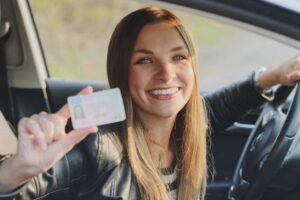 Cómo Renovar Licencia de Conducir en Massachusetts