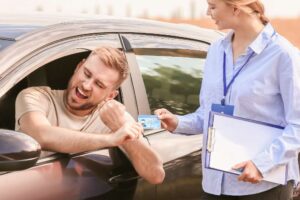 Cómo Renovar Licencia de Conducir en New Jersey